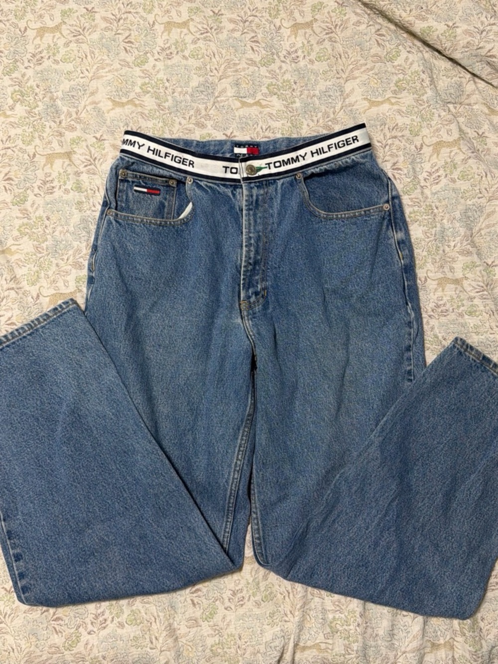 Tommy Hilfiger Women's Classic Blue Boyfriend Jeans with Branded Waistband